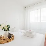 Bright And Comfortable 1-Bedroom Apartment