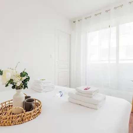 Bright And Comfortable 1-bedroom Apartment *