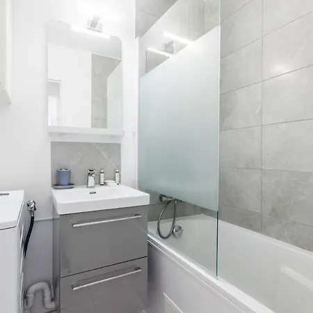 Bright And Comfortable 1-bedroom Paris